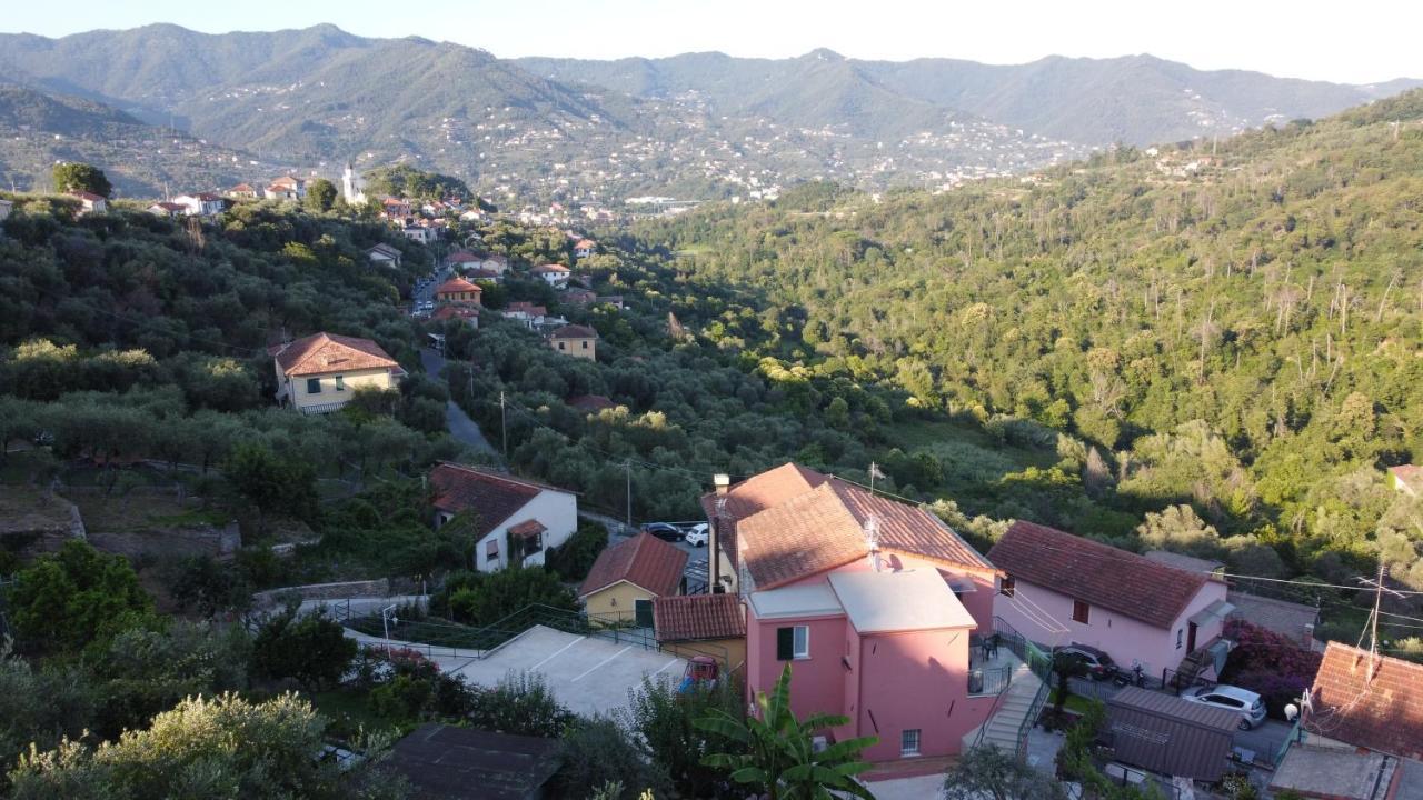 Alla Casa Rosa, Peaceful Apartment Surrounded By Greenery With Free Parking, Wifi & Air Conditioning Rapallo Esterno foto