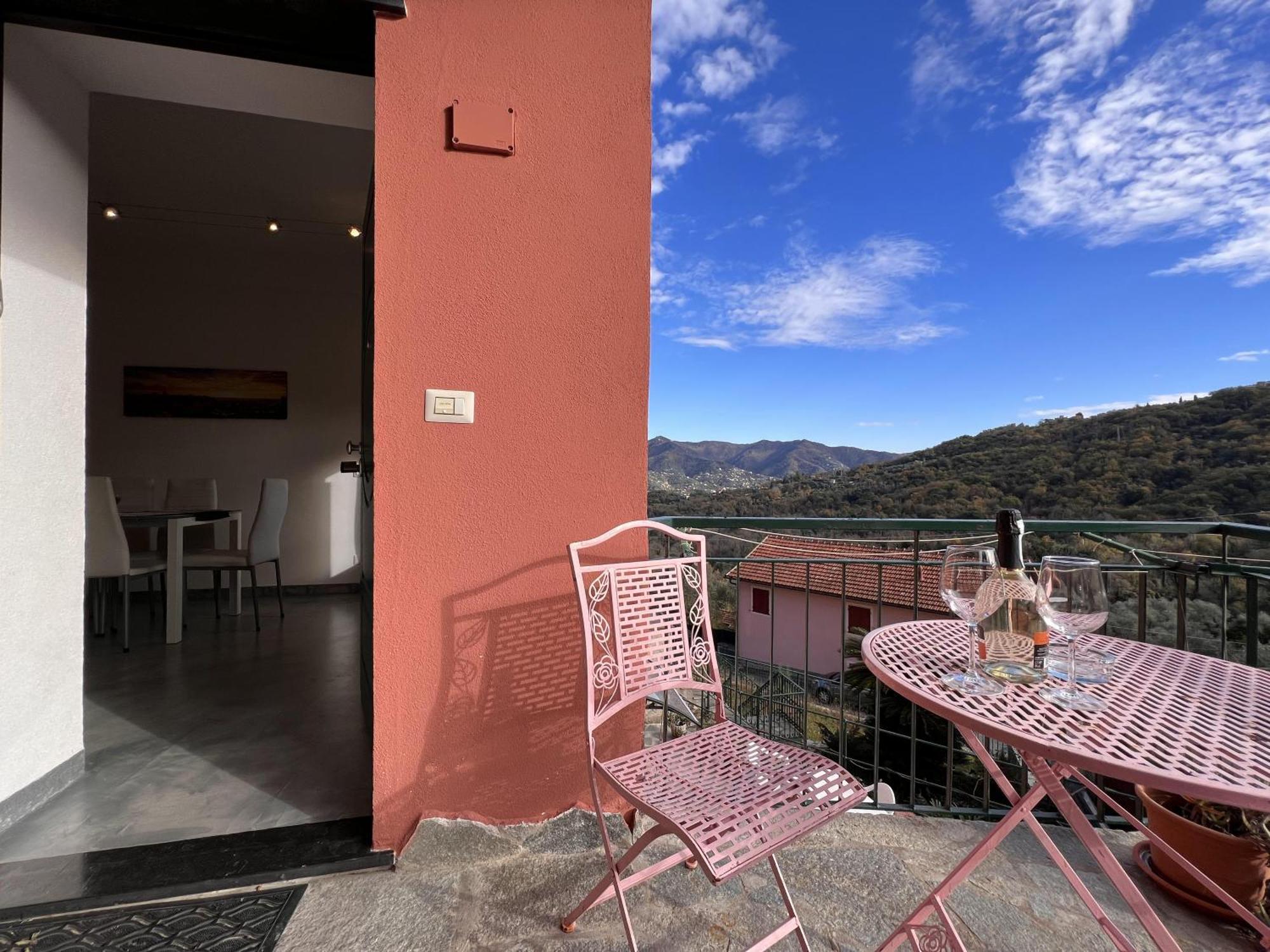 Alla Casa Rosa, Peaceful Apartment Surrounded By Greenery With Free Parking, Wifi & Air Conditioning Rapallo Esterno foto