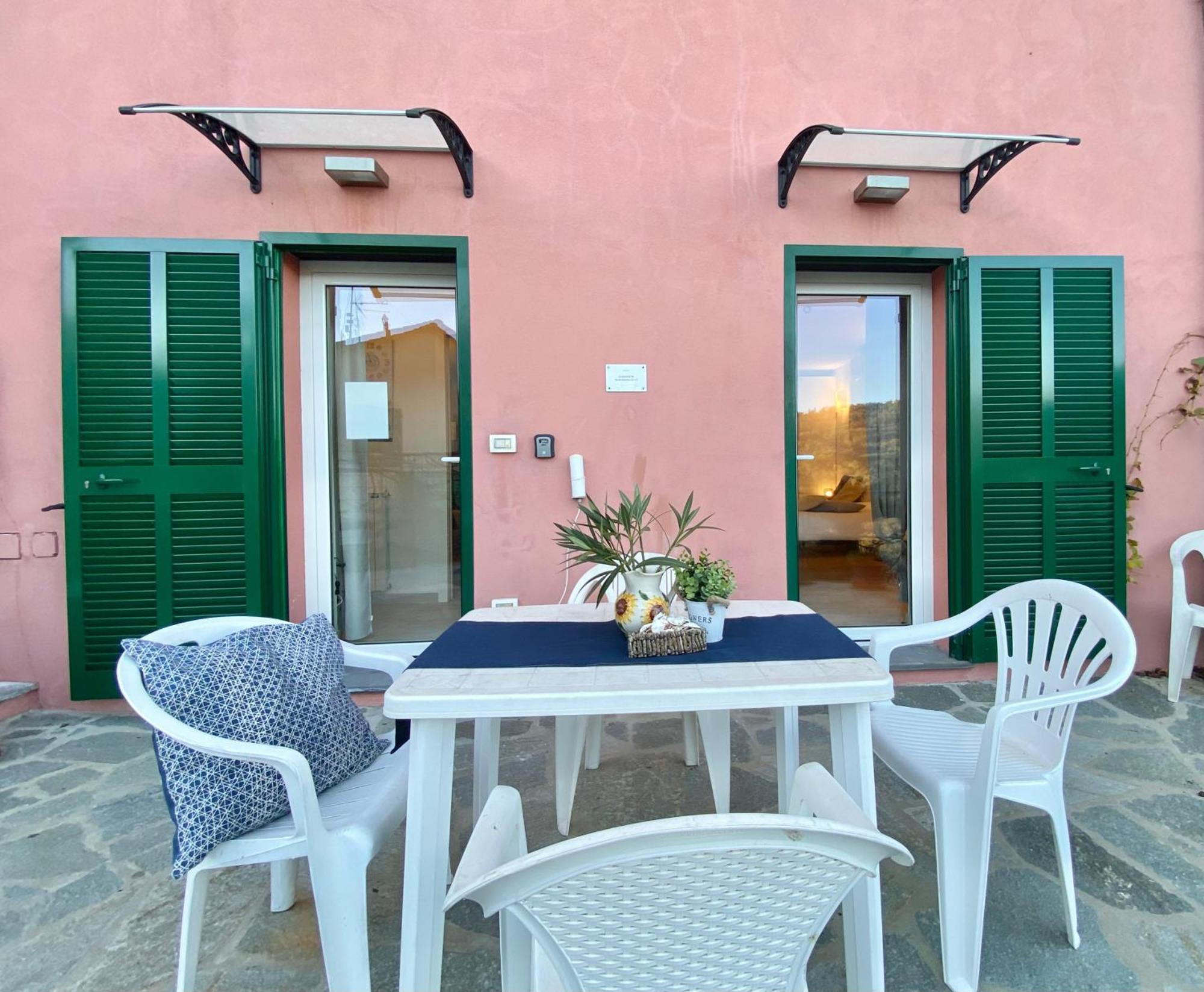 Alla Casa Rosa, Peaceful Apartment Surrounded By Greenery With Free Parking, Wifi & Air Conditioning Rapallo Esterno foto